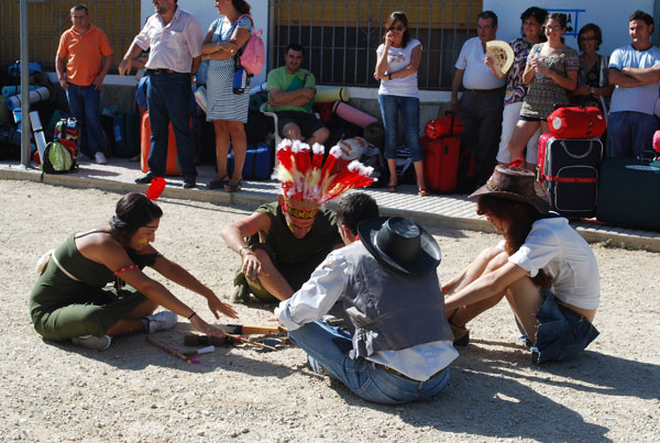 lamentar Gruñido Inmigración Campamentos de Verano en Jaén – Ociomagina » Indios contra vaqueros